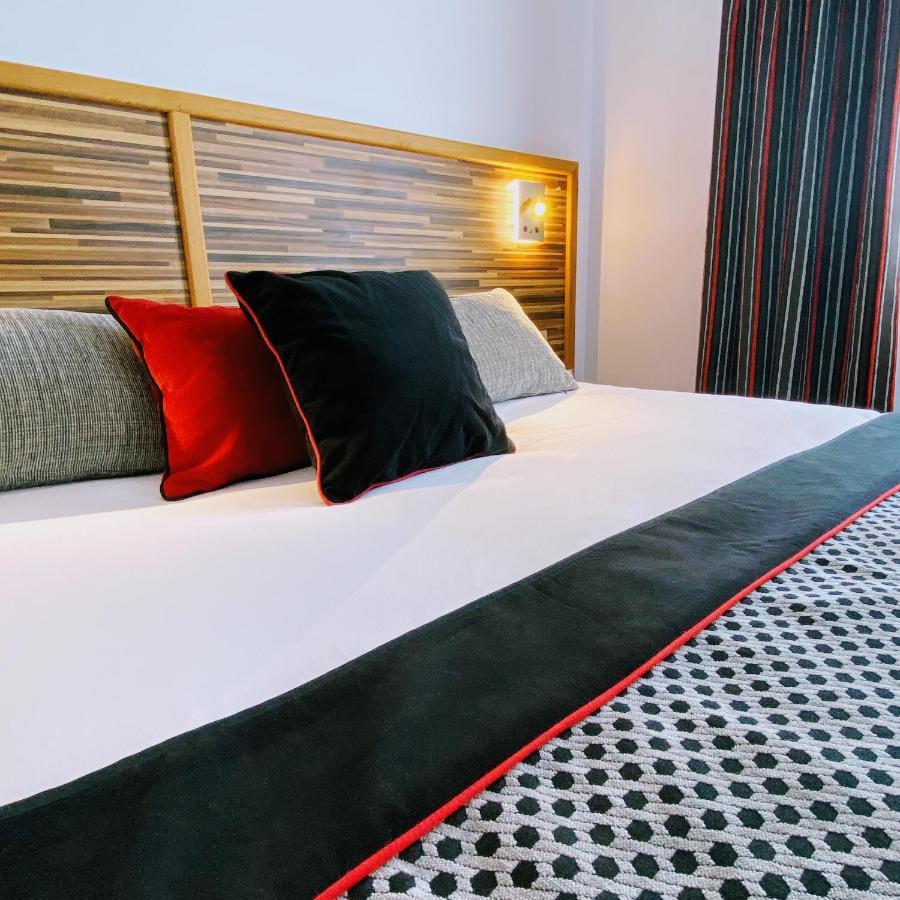 Logis - Le Christina Hotel Bourges Luaran gambar
