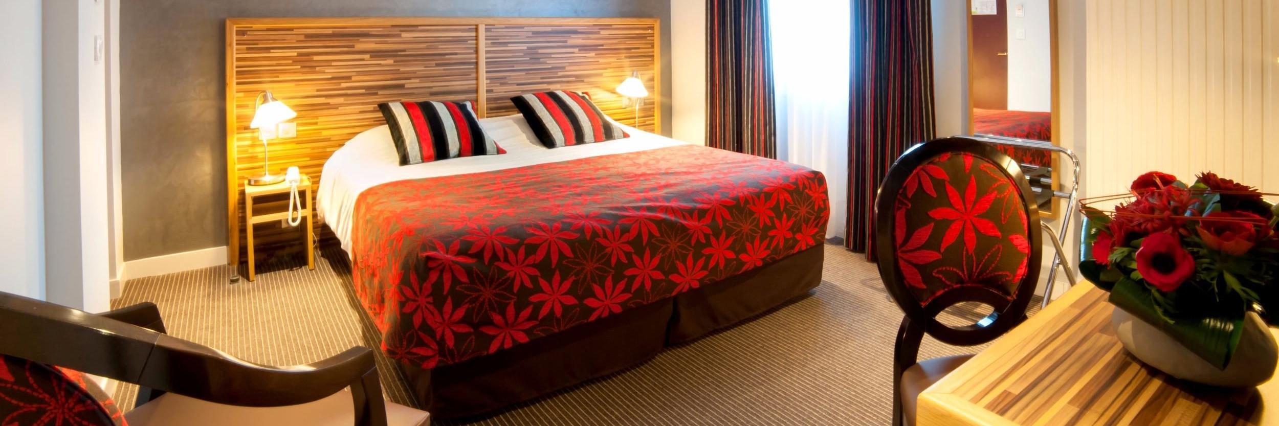 Logis - Le Christina Hotel Bourges Luaran gambar