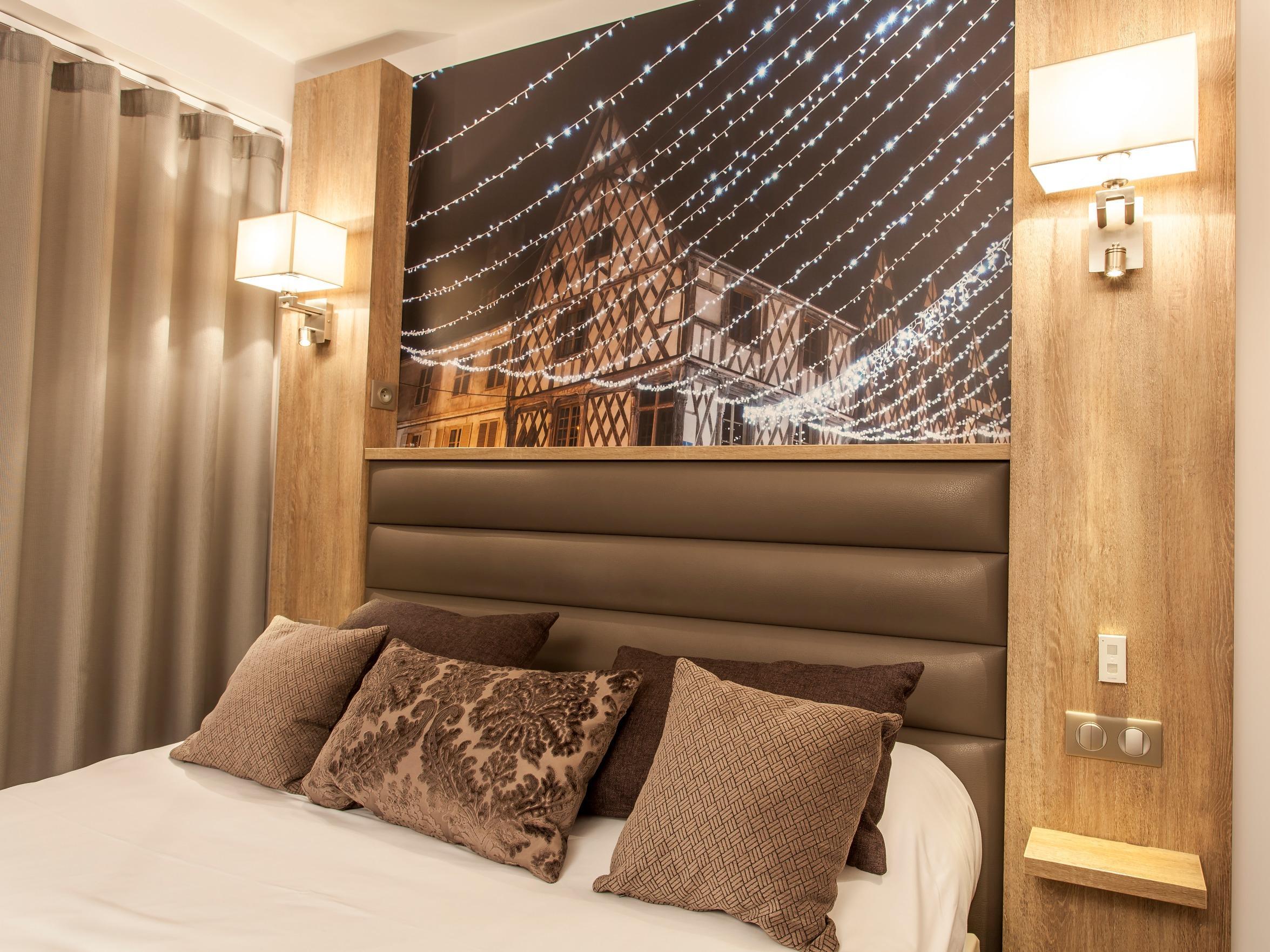 Logis - Le Christina Hotel Bourges Luaran gambar