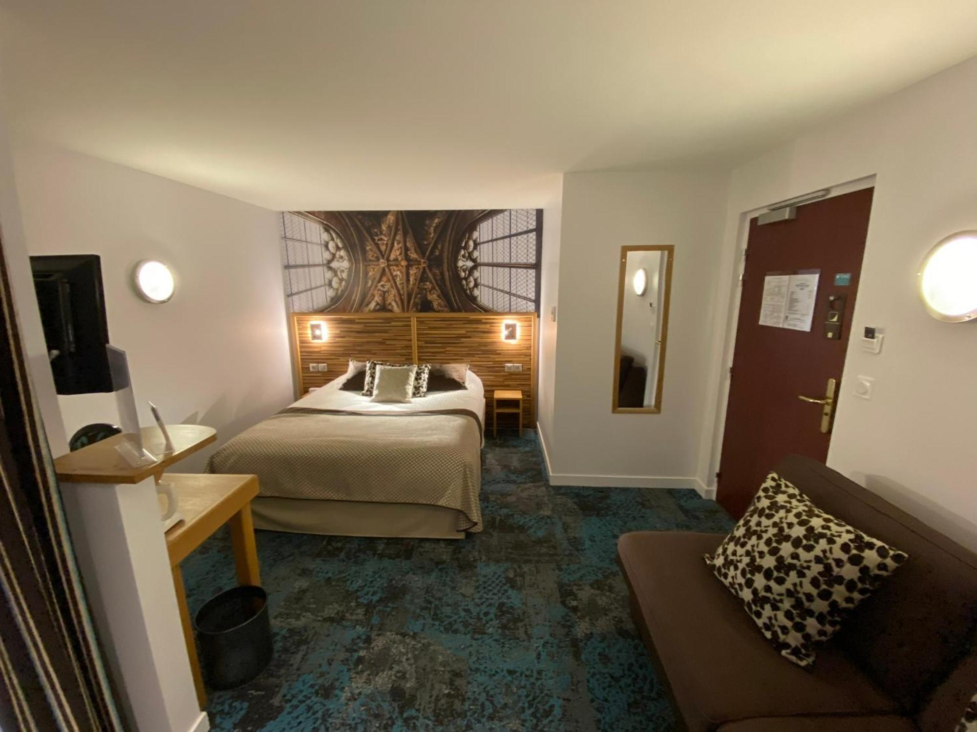 Logis - Le Christina Hotel Bourges Luaran gambar
