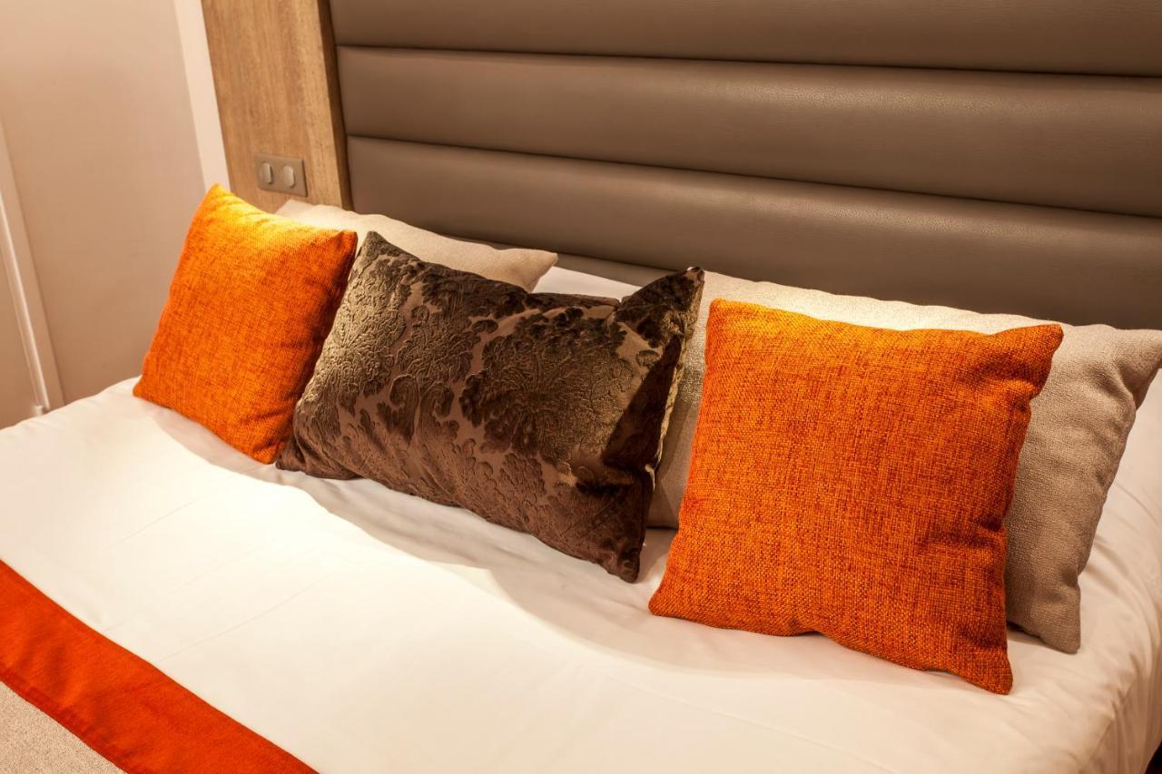Logis - Le Christina Hotel Bourges Luaran gambar